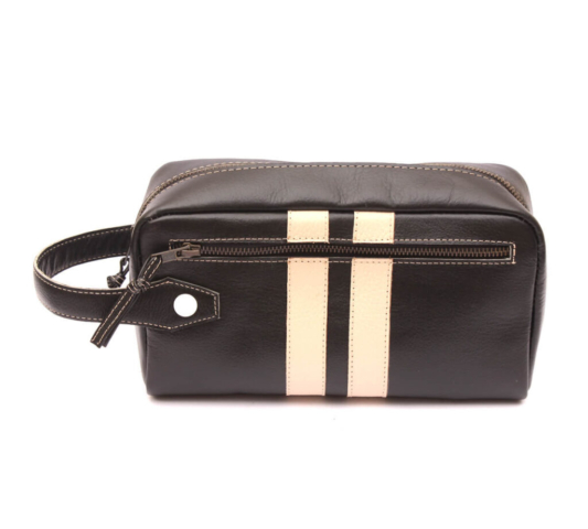 black-toiletrybag-01